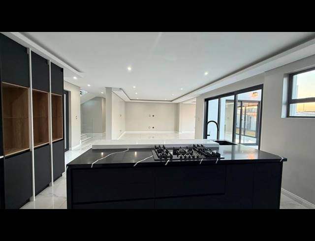 4 BEDROOM HOUSE FOR SALE IN FOUNTAINBROOK ESTATE